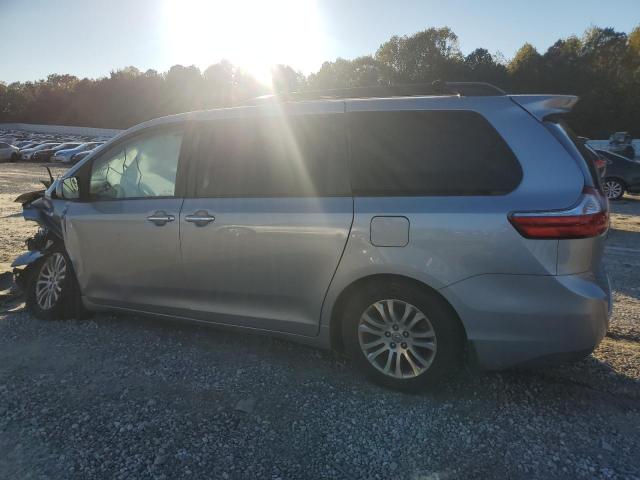 Photo 2 from auction – 2015 TOYOTA SIENNA XLE with VIN 5TDYK3DC2FS538191