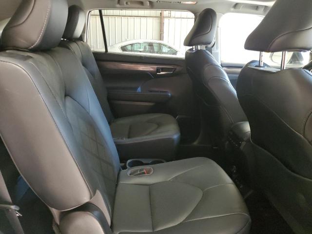 Photo 11 from auction – 2021 TOYOTA HIGHLANDER with VIN 5TDEBRCH6MS017541