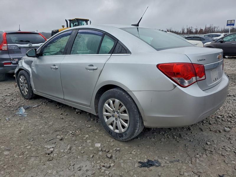 Photo 2 from auction – 2011 CHEVROLET CRUZE LS with VIN 1G1PD5SHXB7204679