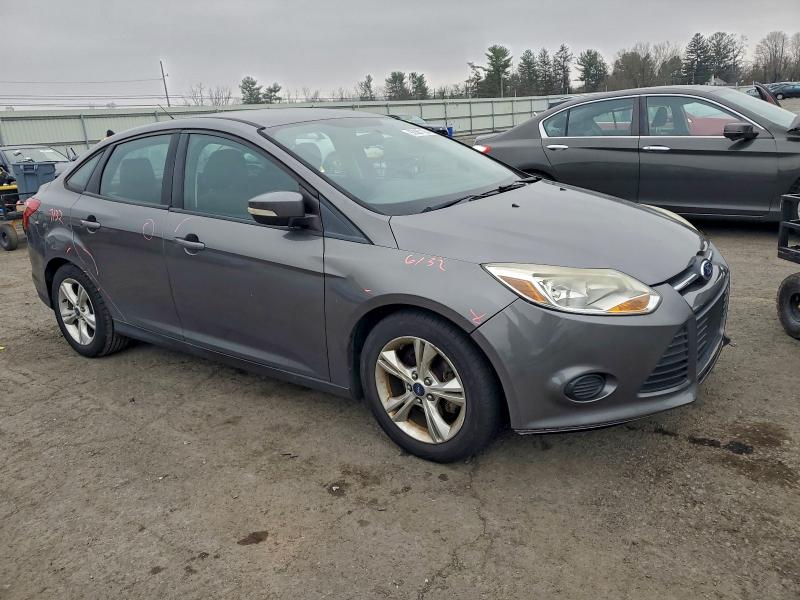 Foto 4 de la subasta – 2014 FORD FOCUS SE con VIN 1FADP3F20EL115636