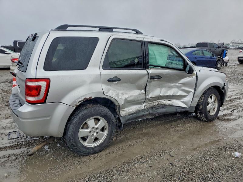 Photo 3 from auction – 2011 FORD ESCAPE XLT with VIN 1FMCU9D74BKA05007