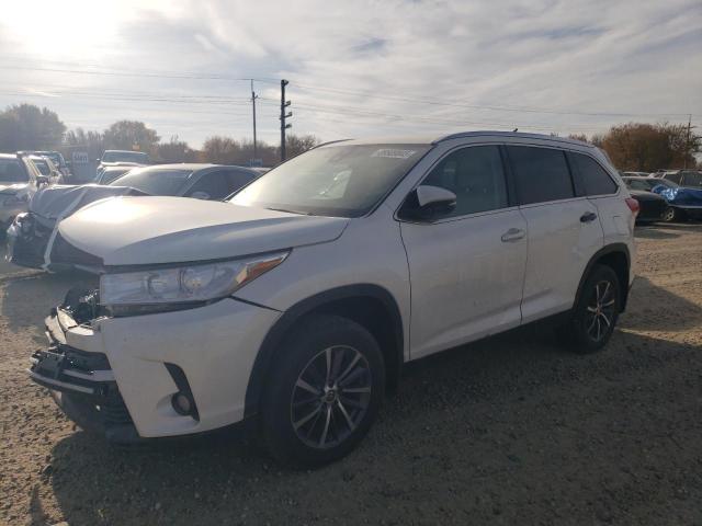 TOYOTA HIGHLANDER 2019 with VIN 5TDJZRFH5KS628261 - Photo from auction