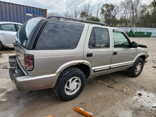 Photo 3 from auction – 2000 CHEVROLET BLAZER with VIN 1GNDT13W0Y2119558