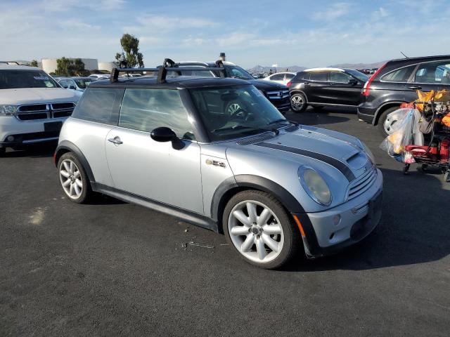 Photo 4 from auction – 2002 MINI COOPER S with VIN WMWRE334X2TD52545