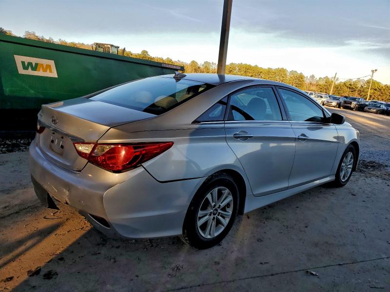 Photo 3 from auction – 2014 HYUNDAI SONATA GLS with VIN 5NPEB4AC3EH880072