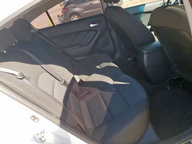 Photo 10 from auction – 2017 KIA FORTE LX with VIN 3KPFK4A74HE078064