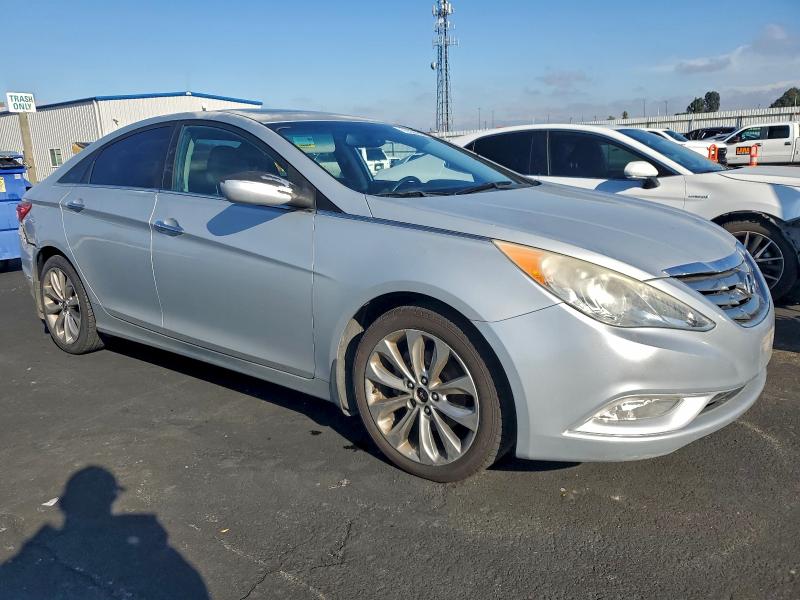 Photo 4 from auction – 2011 HYUNDAI SONATA SE with VIN 5NPEC4ABXBH196135