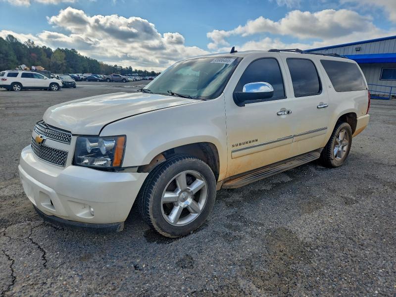 CHEVROLET SUBURBAN C 2013 with VIN 1GNSCKE05DR364086 - Photo from auction