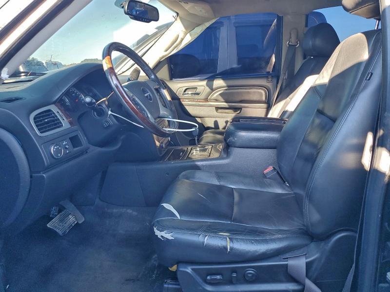 Photo 7 from auction – 2011 GMC YUKON DENA with VIN 1GKS2EEF6BR279258