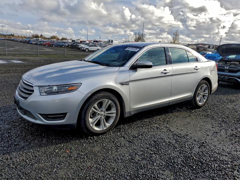 FORD TAURUS SEL 2018 con VIN 1FAHP2E84JG103350 - Foto de la subasta