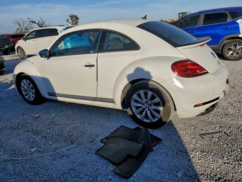 Photo 2 from auction – 2018 VOLKSWAGEN BEETLE S with VIN 3VWFD7AT8JM707259