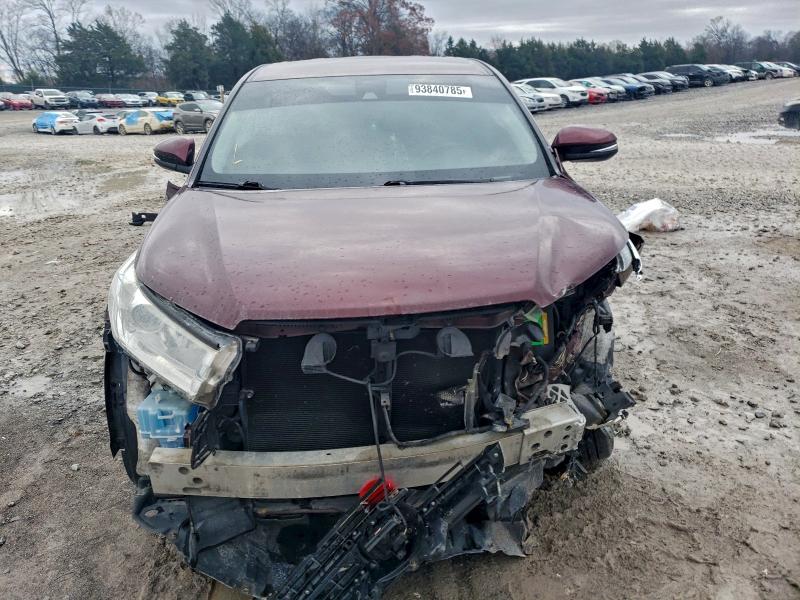 Photo 5 from auction – 2017 TOYOTA HIGHLANDER with VIN 5TDBZRFH2HS406211