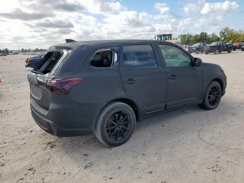Photo 3 from auction – 2018 MITSUBISHI OUTLANDER with VIN JA4AD2A35JZ055631