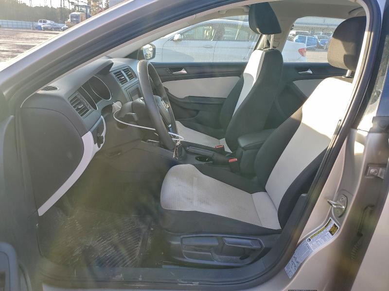 Photo 7 from auction – 2015 VOLKSWAGEN JETTA BASE with VIN 3VW2K7AJ0FM335474