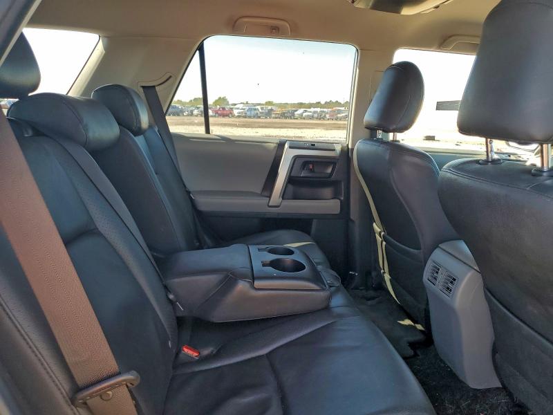 Photo 10 from auction – 2010 TOYOTA 4RUNNER SR with VIN JTEZU5JR3A5007479