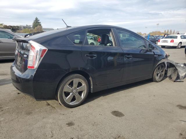 Photo 3 from auction – 2013 TOYOTA PRIUS with VIN JTDKN3DU5D5589404