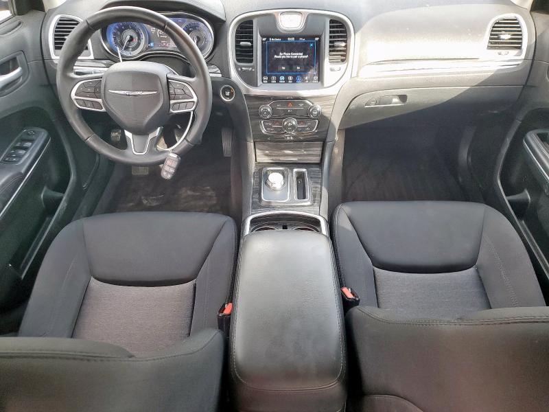 Photo 8 from auction – 2018 CHRYSLER 300 TOURIN with VIN 2C3CCAAG7JH264422