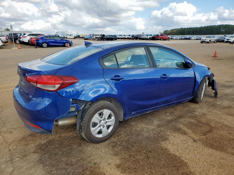 Photo 3 from auction – 2017 KIA FORTE LX with VIN 3KPFK4A79HE089352