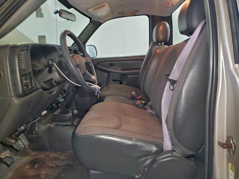 Photo 7 from auction – 2004 CHEVROLET SILVERADO with VIN 1GCHK24U14E225042