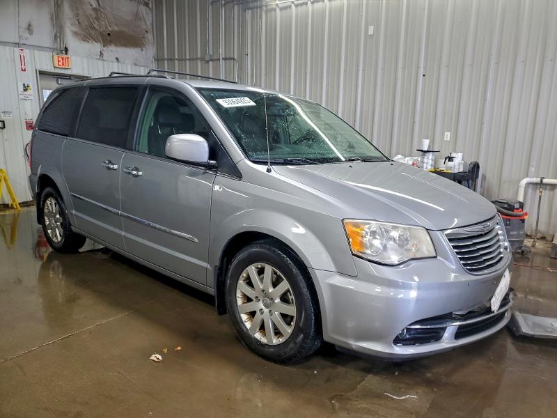 Photo 4 from auction – 2015 CHRYSLER TOWN & COU with VIN 2C4RC1BG8FR521688