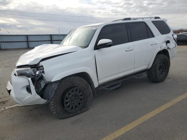 TOYOTA 4RUNNER SR 2020 with VIN JTEBU5JR0L5834196 - Photo from auction