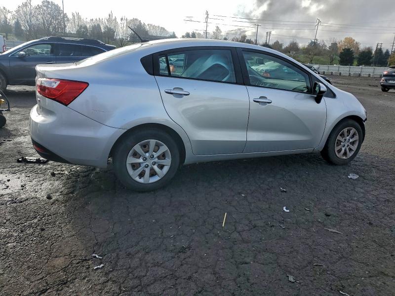Zdjęcie 3 z aukcji – 2013 KIA RIO LX z VIN KNADM4A39D6239570