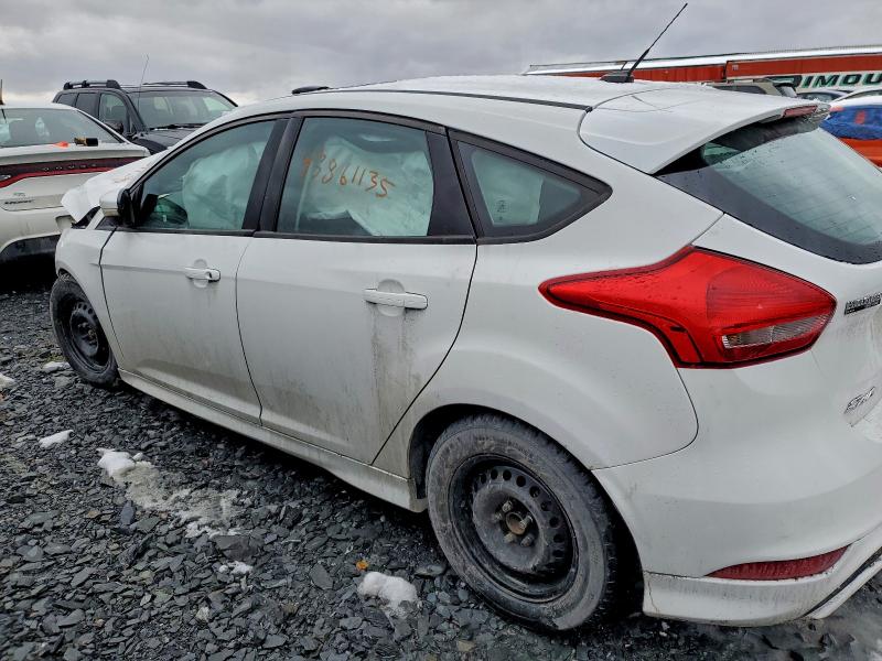 Photo 2 from auction – 2016 FORD FOCUS SE with VIN 1FADP3K28GL209921