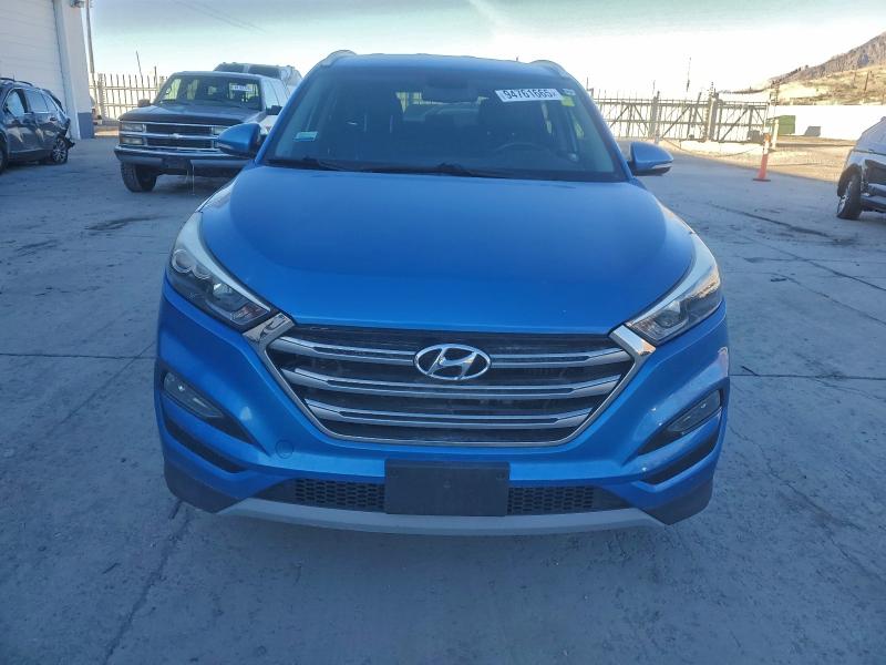 Photo 5 from auction – 2017 HYUNDAI TUCSON LIM with VIN KM8J33A28HU459399