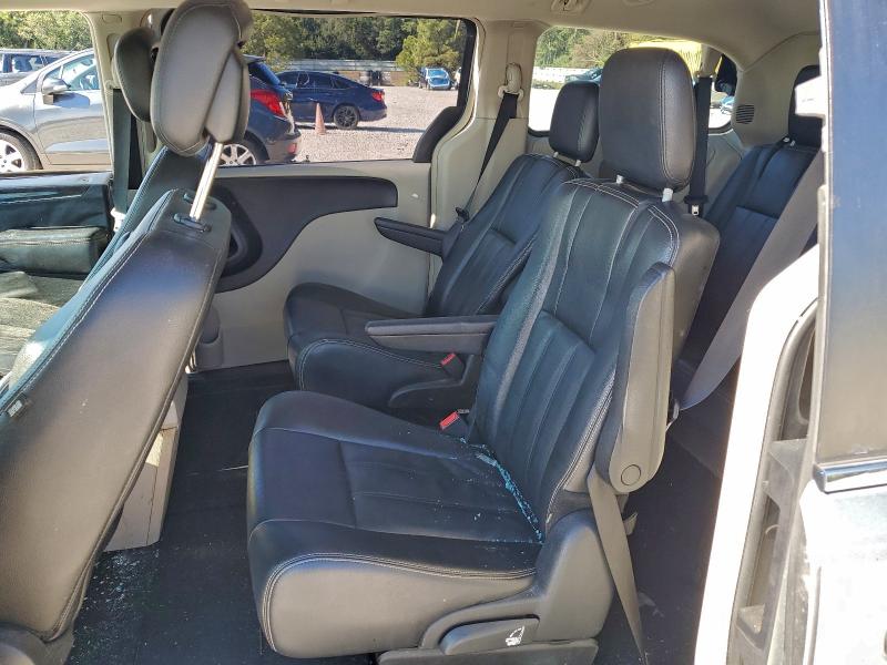 Photo 11 from auction – 2014 CHRYSLER TOWN & COU with VIN 2C4RC1BG9ER131567