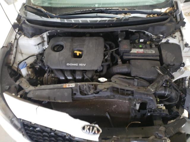 Photo 11 from auction – 2017 KIA FORTE LX with VIN 3KPFL4A72HE029426