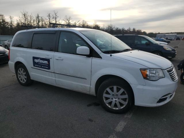Photo 4 from auction – 2015 CHRYSLER TOWN & COU with VIN 2C4RC1BG1FR538154