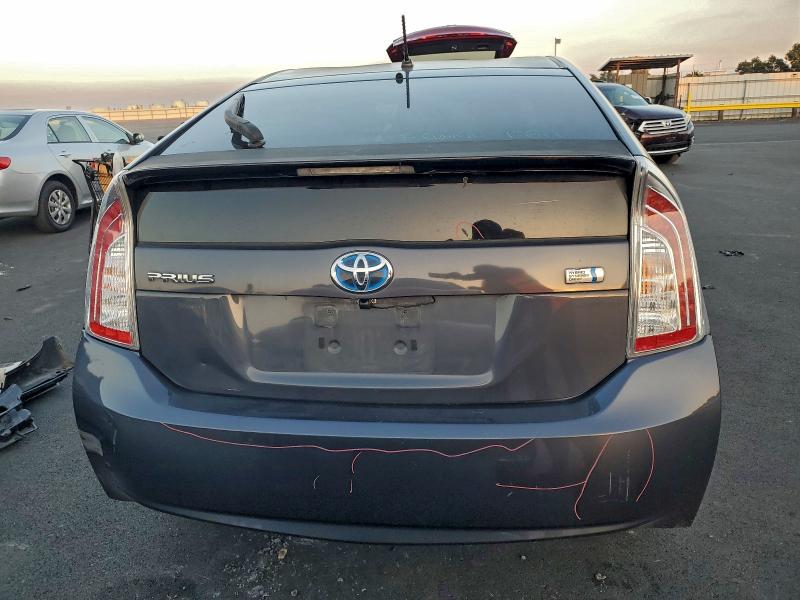 Zdjęcie 6 z aukcji – 2013 TOYOTA PRIUS z VIN JTDKN3DU8D5587002