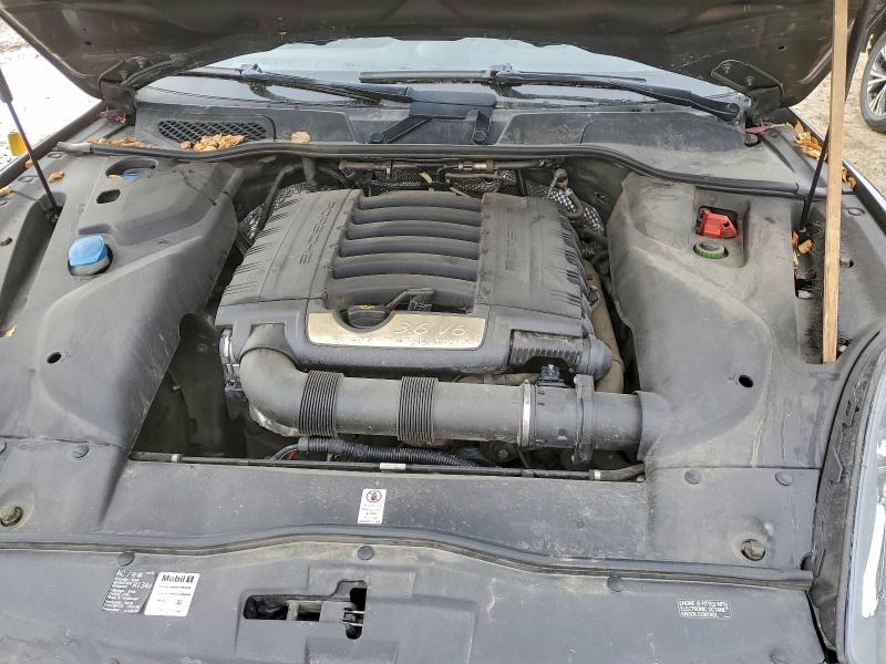 Photo 12 from auction – 2016 PORSCHE CAYENNE with VIN WP1AA2A27GLA09606