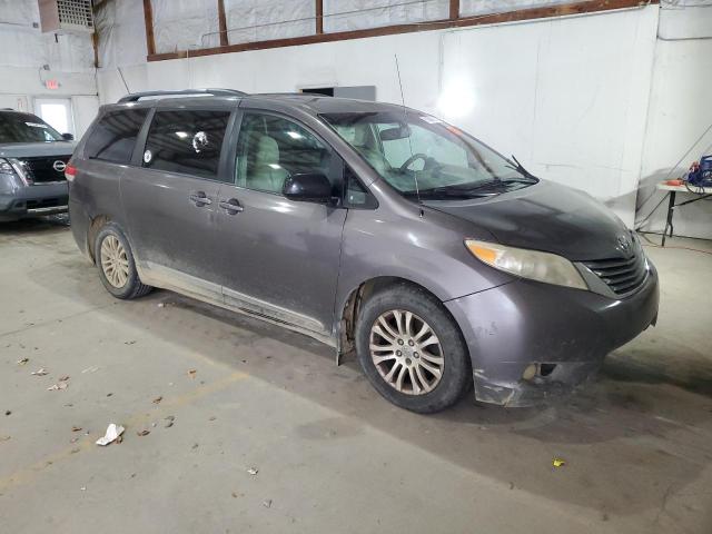 Photo 4 from auction – 2012 TOYOTA SIENNA XLE with VIN 5TDYK3DC7CS182431