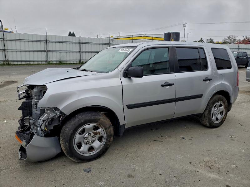 HONDA PILOT LX 2015 with VIN 5FNYF3H26FB016464 - Photo from auction