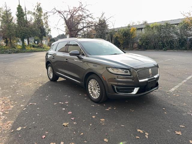 LINCOLN NAUTILUS 2019 with VIN 2LMPJ8J9XKBL30334 - Photo from auction