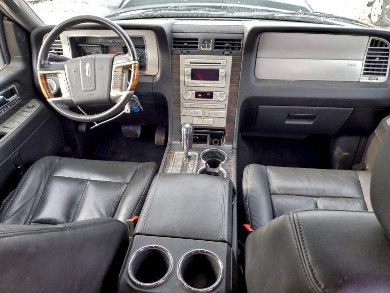 Photo 8 from auction – 2007 LINCOLN NAVIGATOR with VIN 5LMFL285X7LJ25456