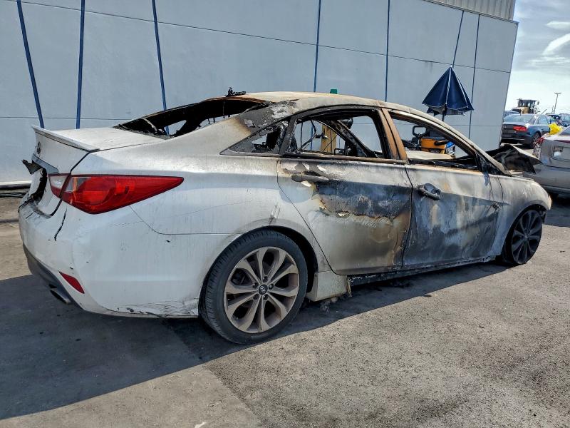 Фото 3 с аукциона – 2014 HYUNDAI SONATA SE с VIN 5NPEC4AC2EH849232
