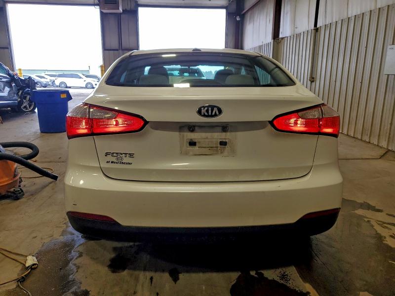 Photo 6 from auction – 2015 KIA FORTE LX with VIN KNAFX4A63F5289853