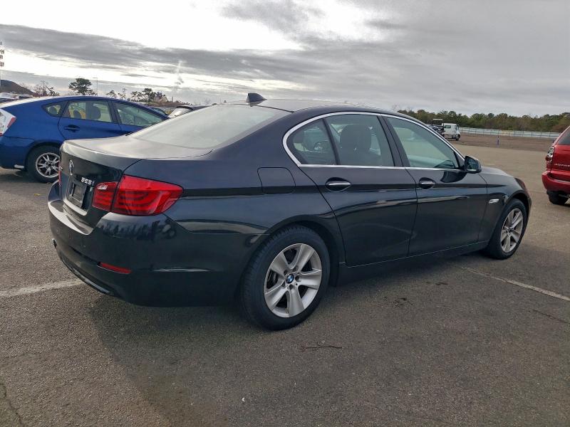 Photo 3 from auction – 2013 BMW 528 XI with VIN WBAXH5C52DD110619
