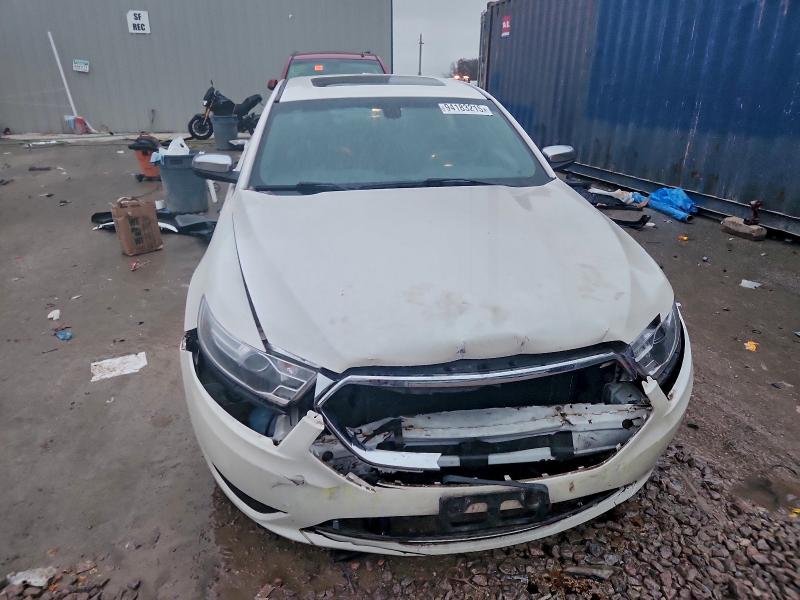 Photo 5 from auction – 2015 FORD TAURUS LIM with VIN 1FAHP2F82FG131749