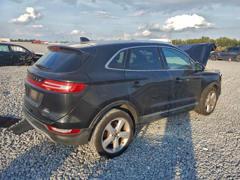 Photo 3 from auction – 2016 LINCOLN MKC PREMIE with VIN 5LMCJ1C96GUJ27857