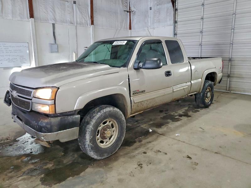 CHEVROLET SILVERADO 2005 with VIN 1GCHK29275E130798 - Photo from auction