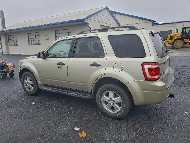 Photo 2 from auction – 2010 FORD ESCAPE XLT with VIN 1FMCU9D72AKA35606