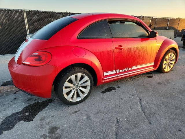 Photo 3 from auction – 2012 VOLKSWAGEN BEETLE with VIN 3VWJX7AT2CM611132