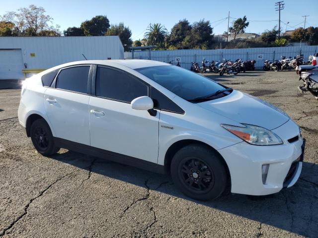 Photo 4 from auction – 2015 TOYOTA PRIUS with VIN JTDKN3DU8F0462582