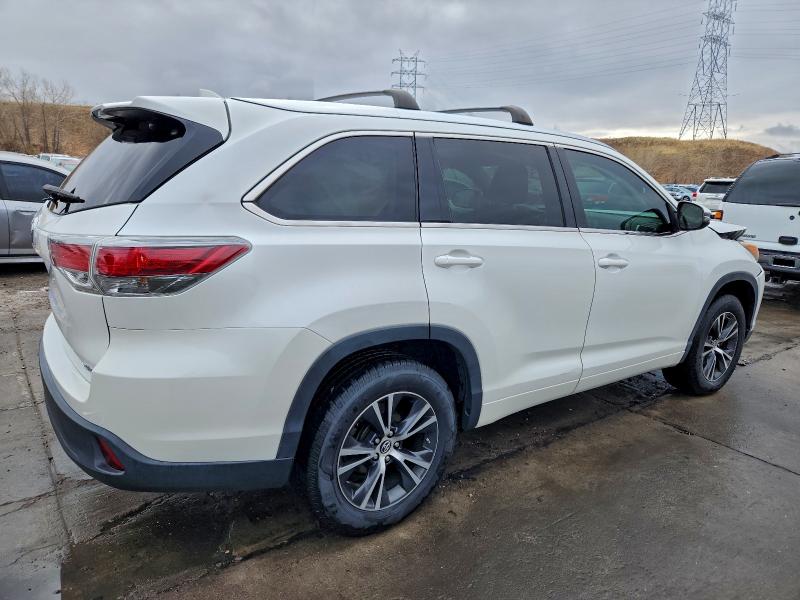 Photo 3 from auction – 2016 TOYOTA HIGHLANDER with VIN 5TDKKRFH5GS156093