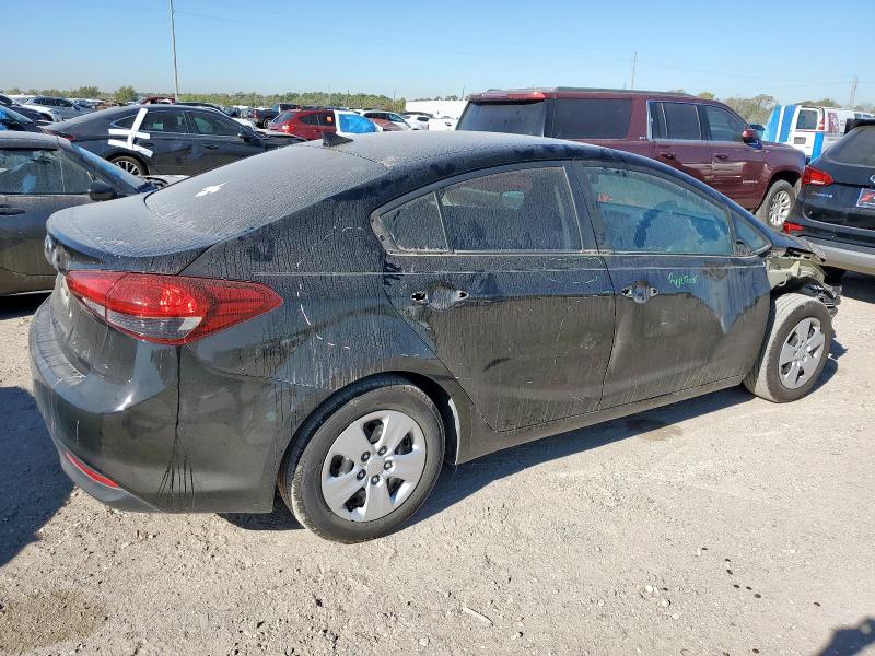 Photo 3 from auction – 2017 KIA FORTE LX with VIN 3KPFK4A77HE096381