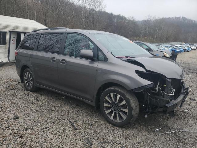 Photo 4 from auction – 2018 TOYOTA SIENNA LE with VIN 5TDJZ3DC2JS198580