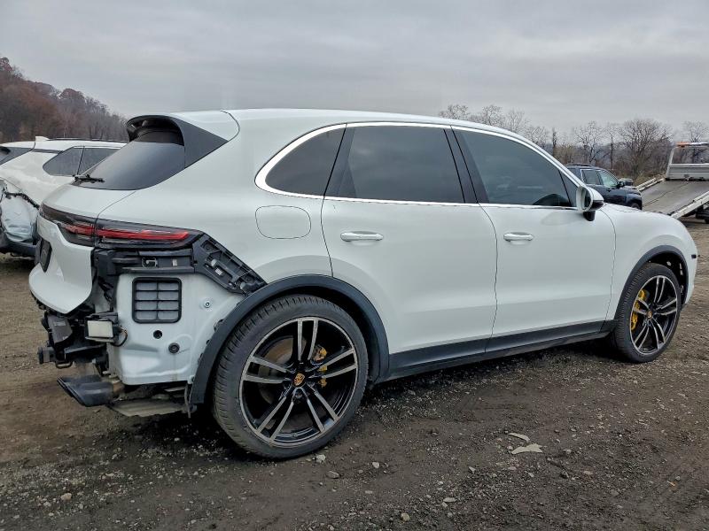 Photo 3 from auction – 2022 PORSCHE CAYENNE with VIN WP1AA2AY9NLA20088